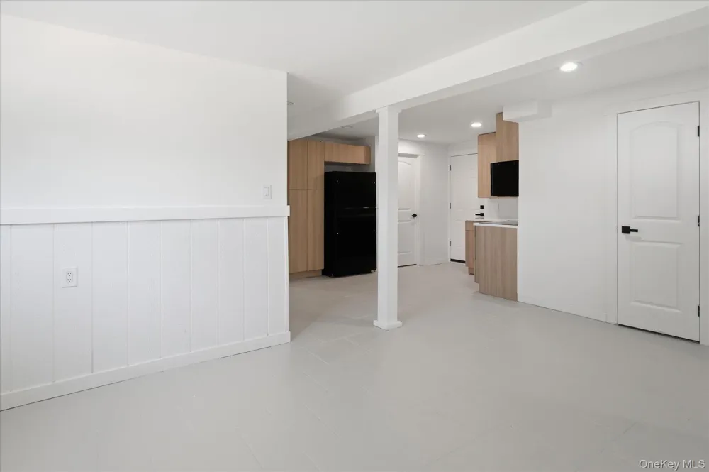 14 Garfield Place Lindenhurst, NY 11757
