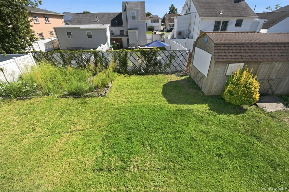 14 Garfield Place Lindenhurst, NY 11757