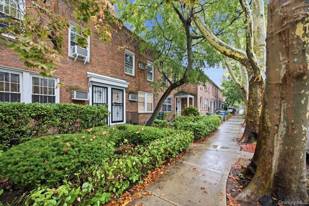 39-27 49th Street Sunnyside, NY 11104