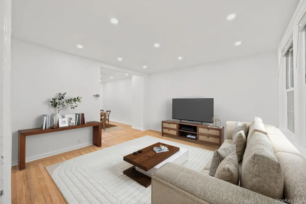 39-27 49th Street Sunnyside, NY 11104