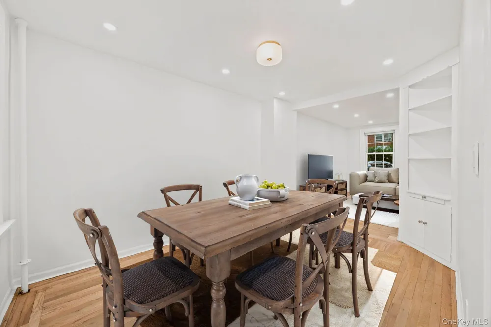 39-27 49th Street Sunnyside, NY 11104