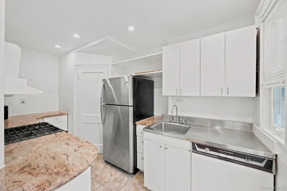 39-27 49th Street Sunnyside, NY 11104