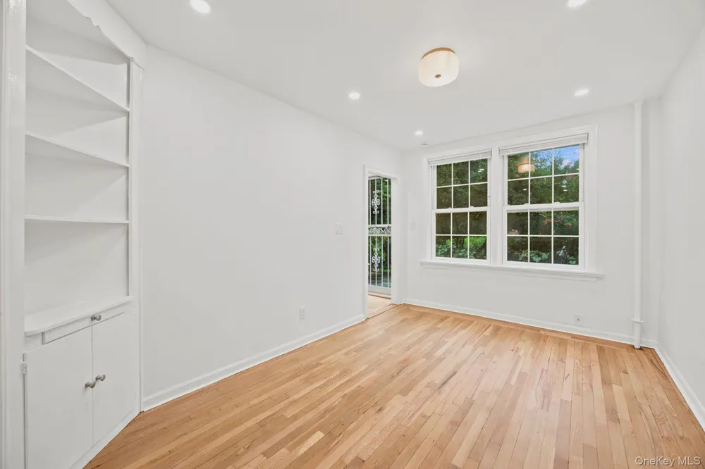 39-27 49th Street Sunnyside, NY 11104