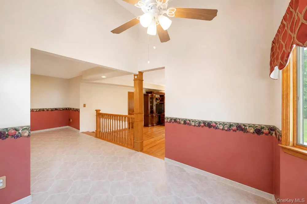 29 Niewood Drive Ridge, NY 11961