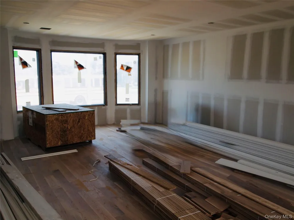 2 Skylark Road Massapequa Park, NY 11762