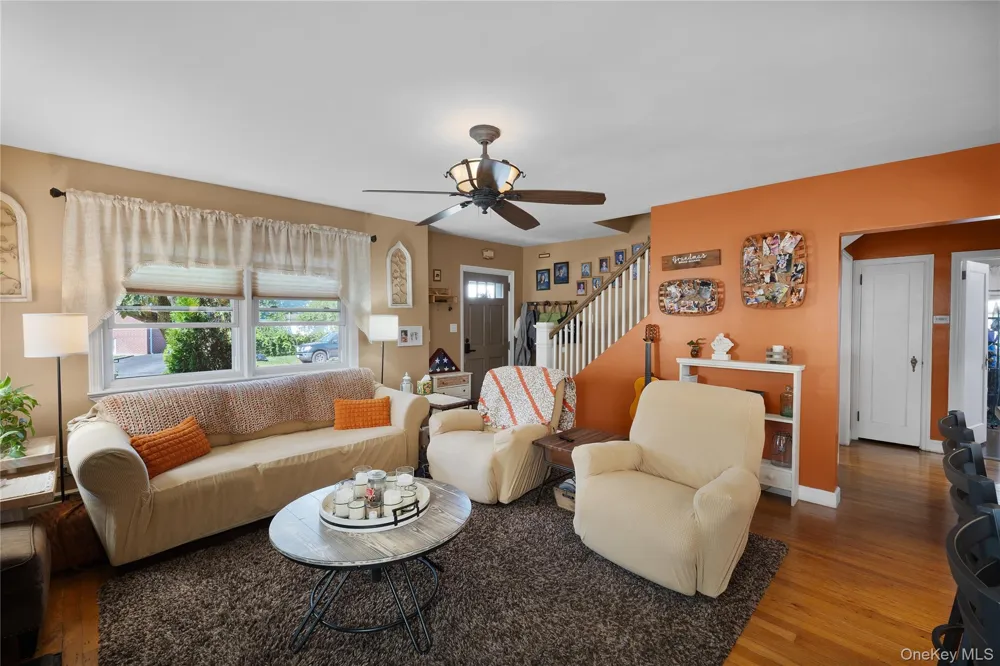 733 9th Street West Babylon, NY 11704