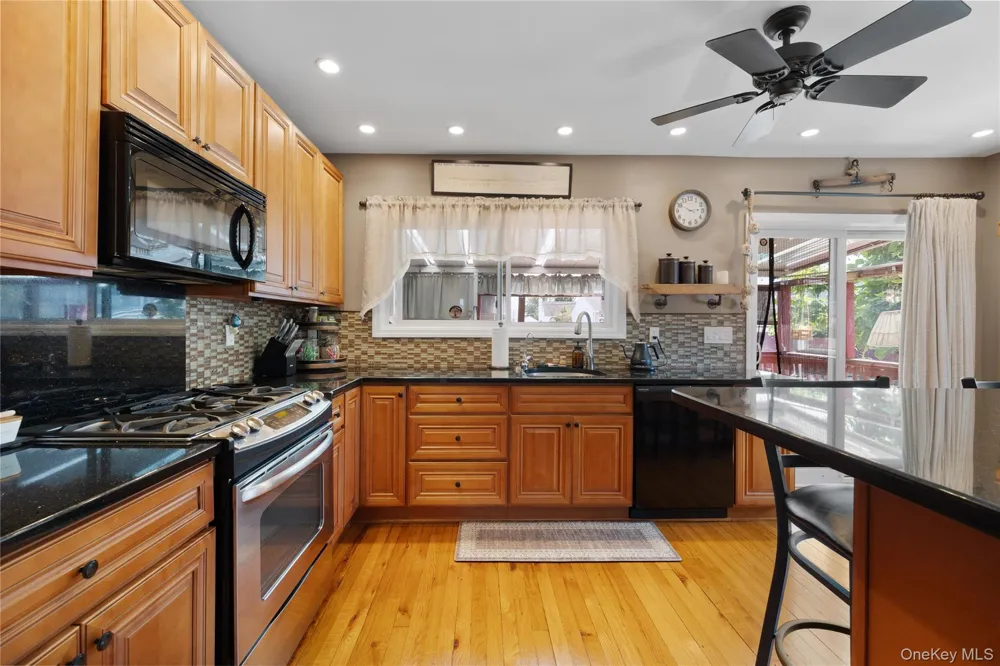 733 9th Street West Babylon, NY 11704