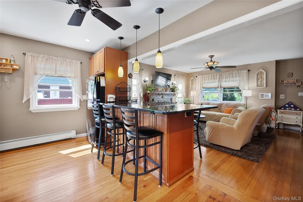 733 9th Street West Babylon, NY 11704