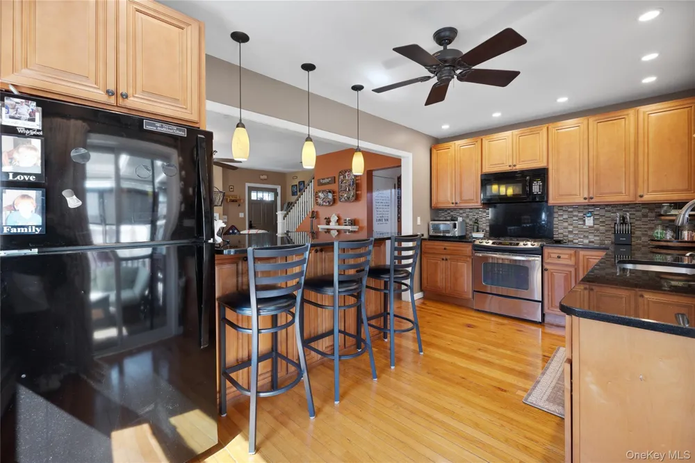 733 9th Street West Babylon, NY 11704