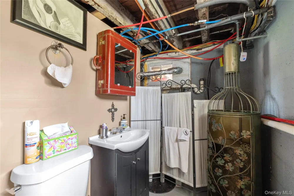 733 9th Street West Babylon, NY 11704