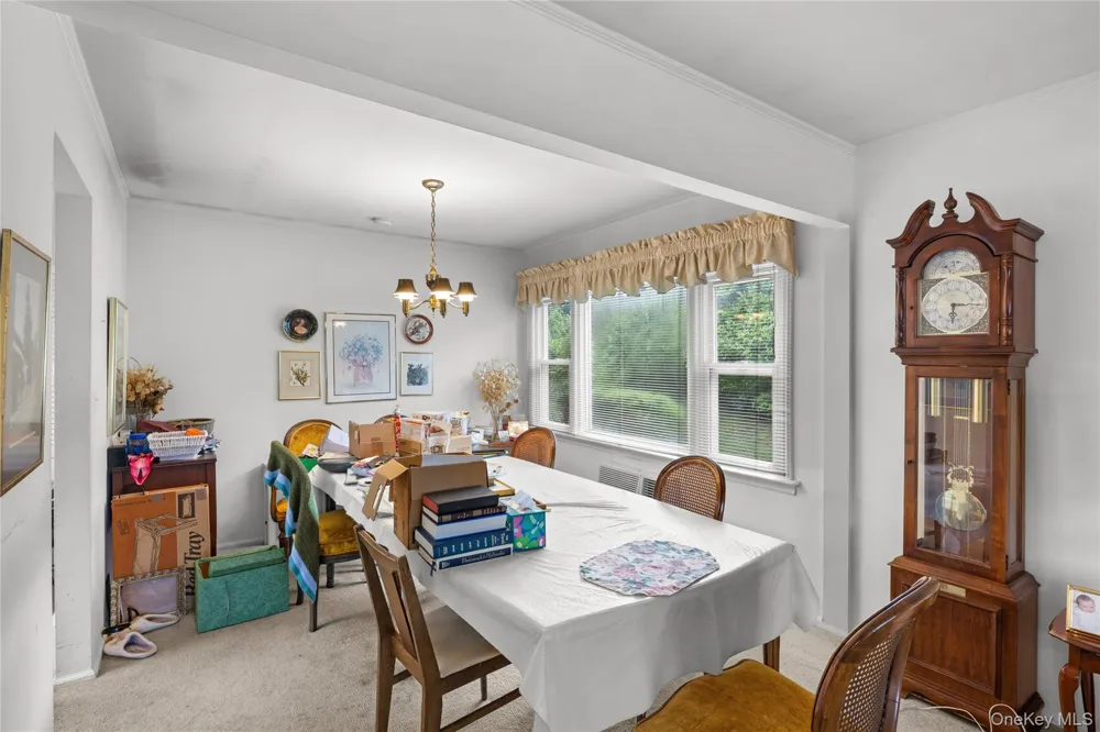7 Barby Lane Plainview, NY 11803