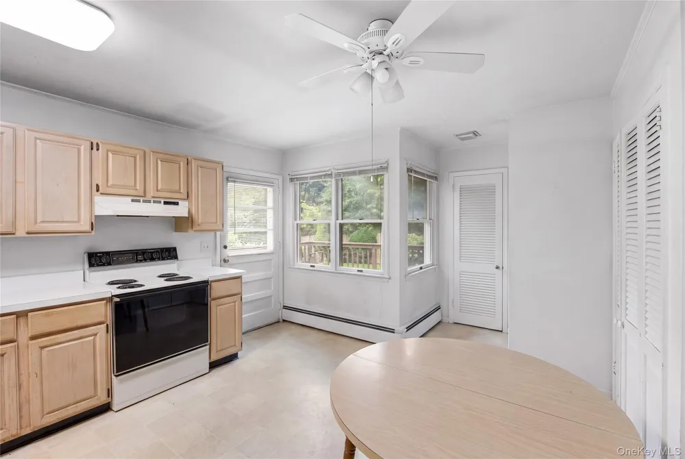 7 Barby Lane Plainview, NY 11803