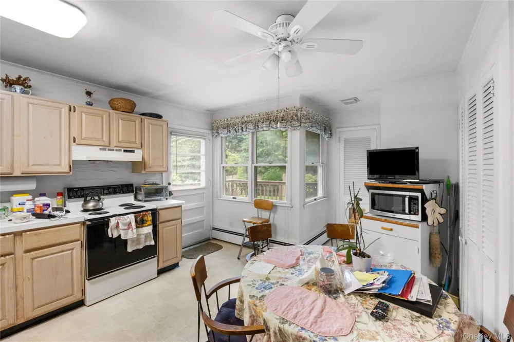 7 Barby Lane Plainview, NY 11803