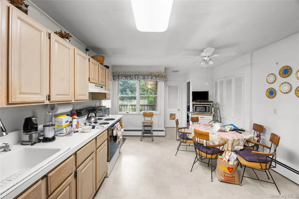 7 Barby Lane Plainview, NY 11803