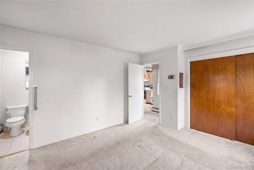 7 Barby Lane Plainview, NY 11803
