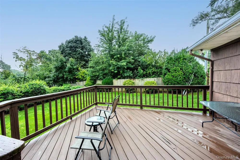 7 Barby Lane Plainview, NY 11803