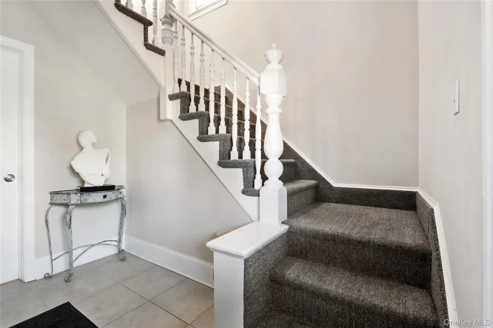 44 Robertson Avenue White Plains, NY 10606
