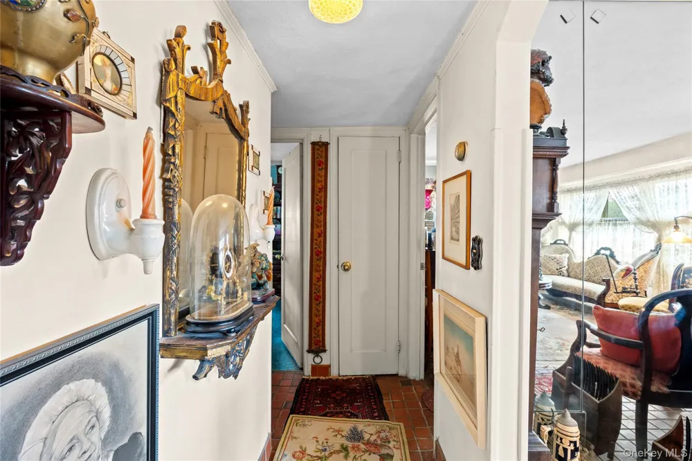 822 Peninsula Boulevard Woodmere, NY 11598
