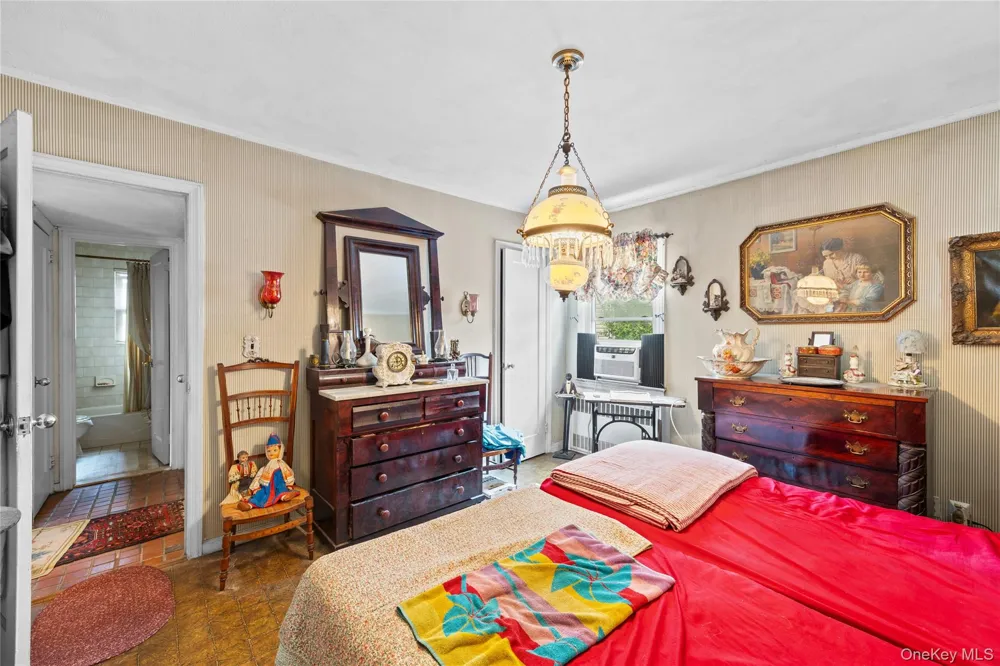 822 Peninsula Boulevard Woodmere, NY 11598
