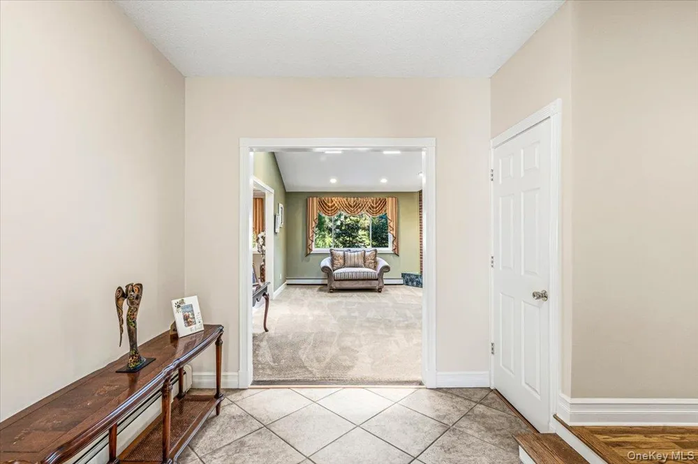 31 Dehan Street Smithtown, NY 11787
