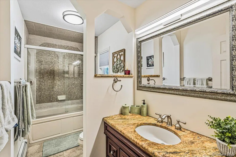 31 Dehan Street Smithtown, NY 11787