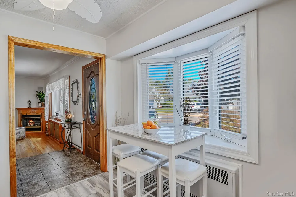 16 Salem Road Hicksville, NY 11801