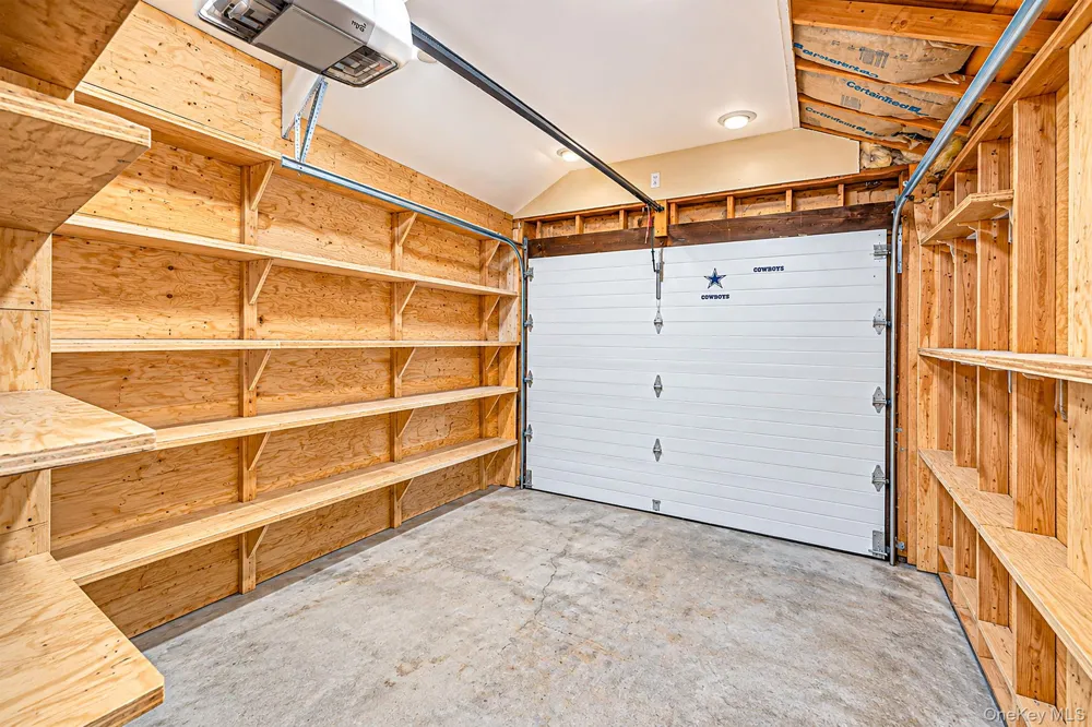 16 Salem Road Hicksville, NY 11801