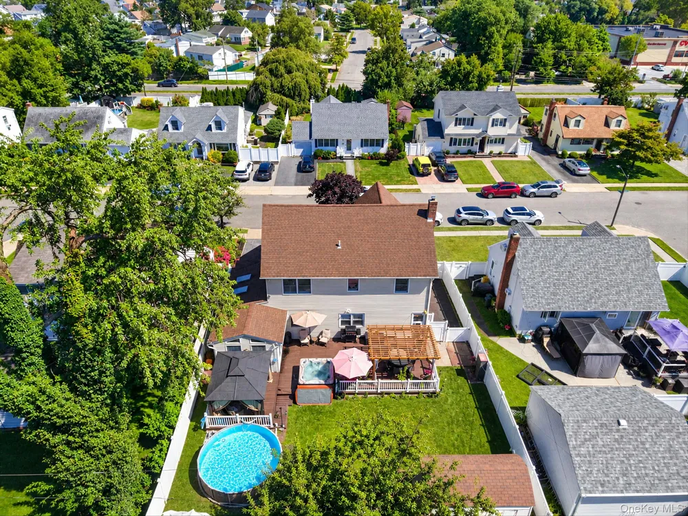 16 Salem Road Hicksville, NY 11801