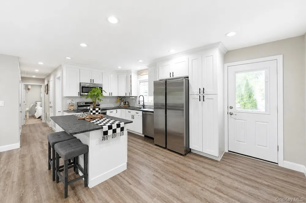 13 Adobe Drive Shirley, NY 11967