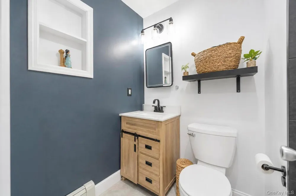13 Adobe Drive Shirley, NY 11967