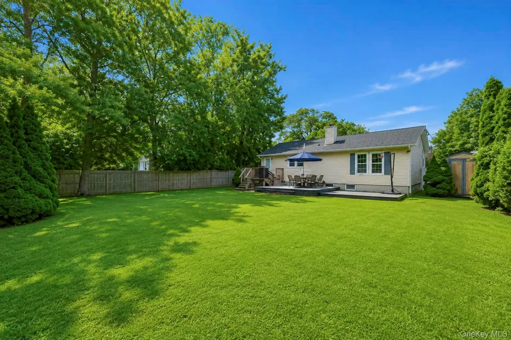 13 Adobe Drive Shirley, NY 11967