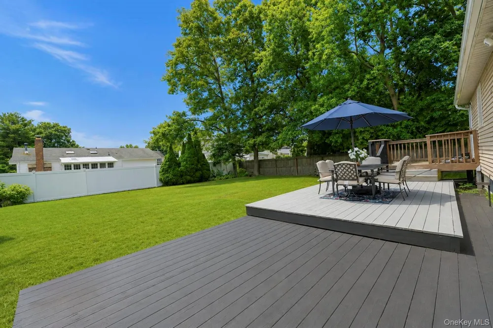 13 Adobe Drive Shirley, NY 11967