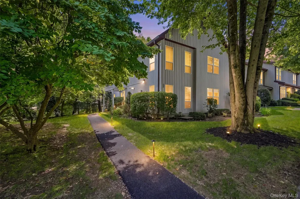 25 Villa Drive Peekskill, NY 10566