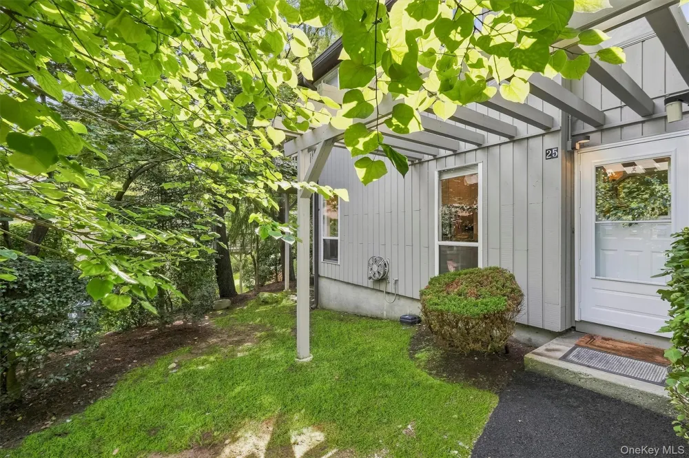 25 Villa Drive Peekskill, NY 10566