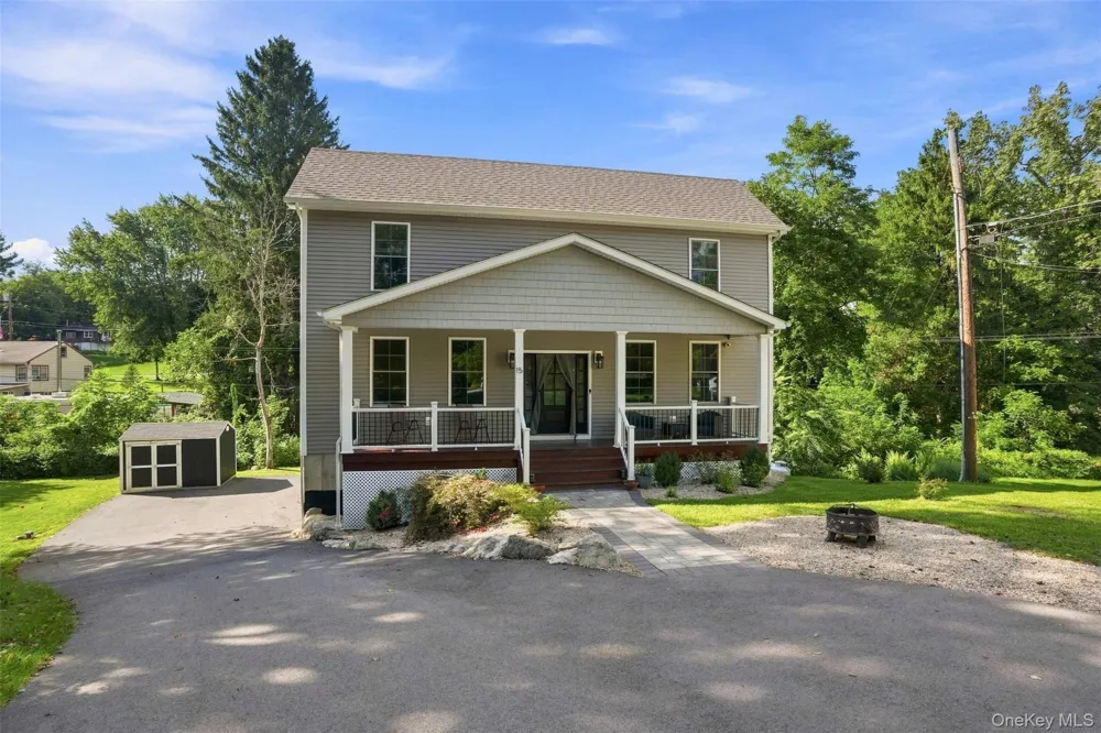 15 Rock Cut Lane Pleasant Valley, NY 12569