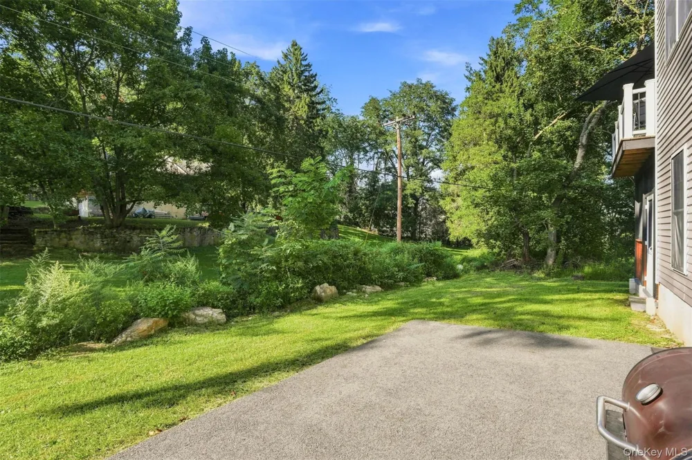 15 Rock Cut Lane Pleasant Valley, NY 12569