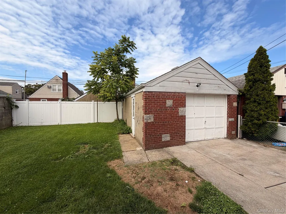 82-26 258th Street Glen Oaks, NY 11004