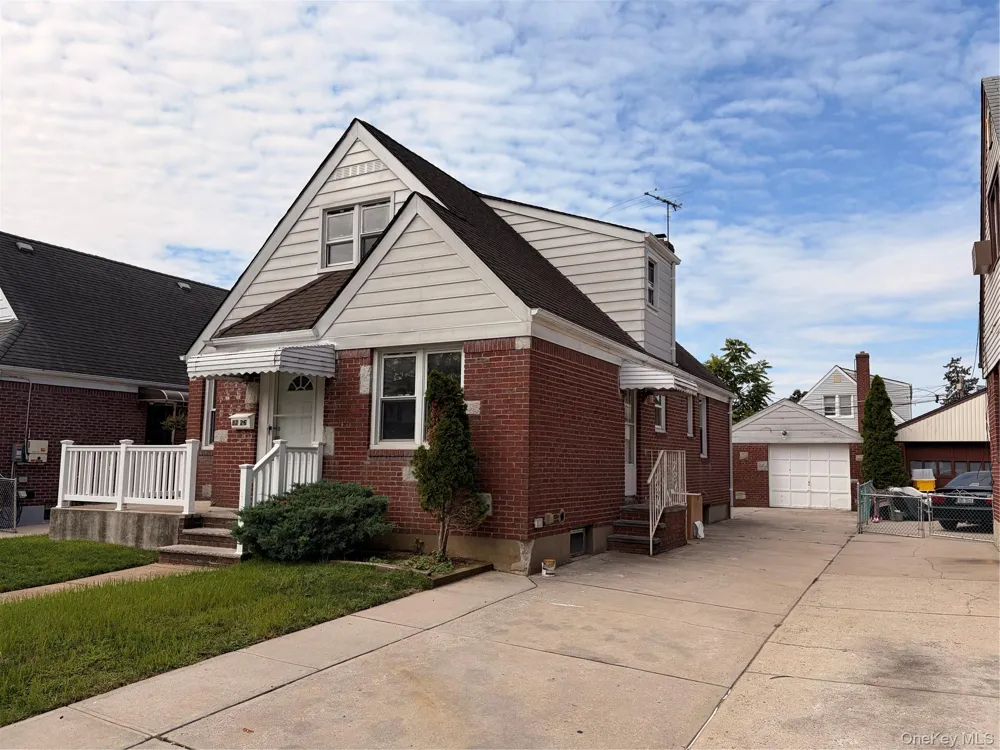 82-26 258th Street Glen Oaks, NY 11004