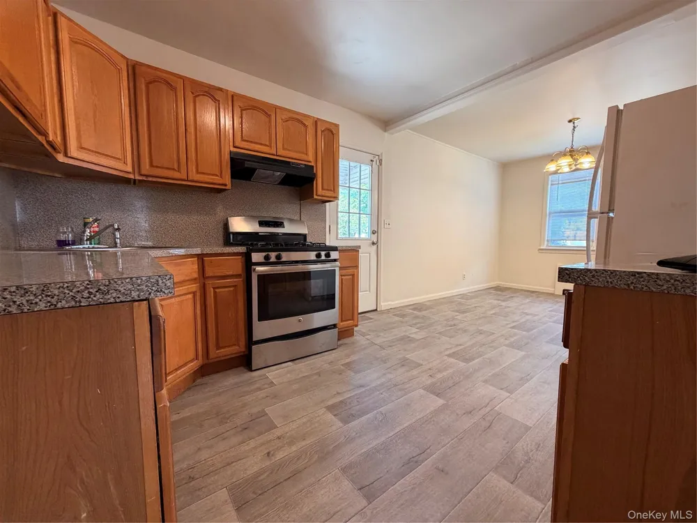 82-26 258th Street Glen Oaks, NY 11004