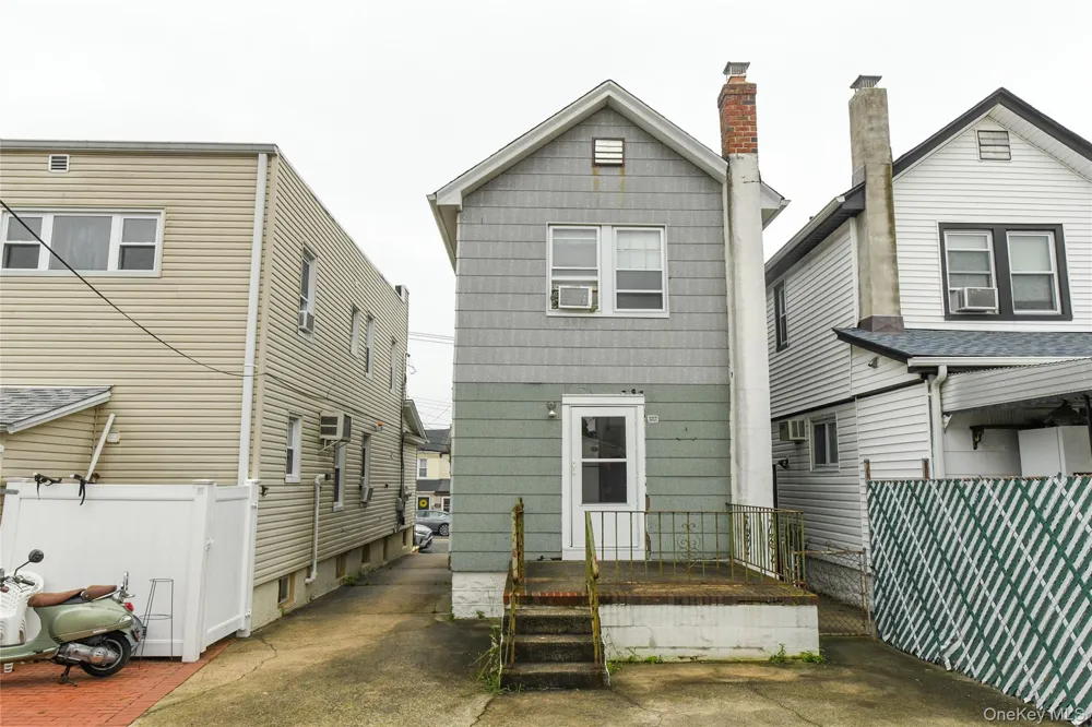 85-11 Sutter Avenue Ozone Park, NY 11417