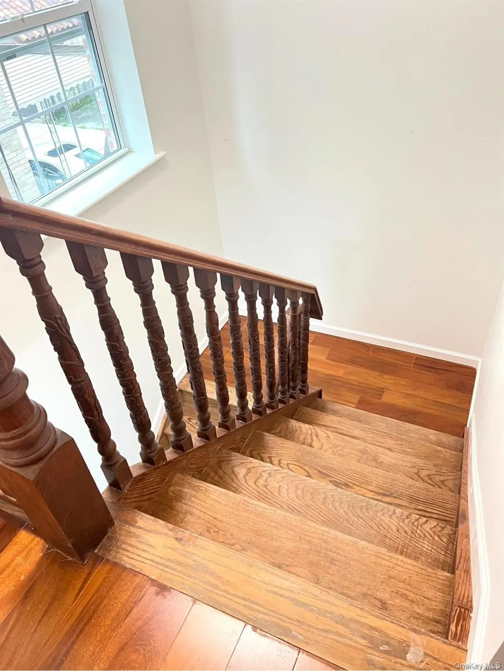 34-26 75th Street #2R Flushing, NY 11372
