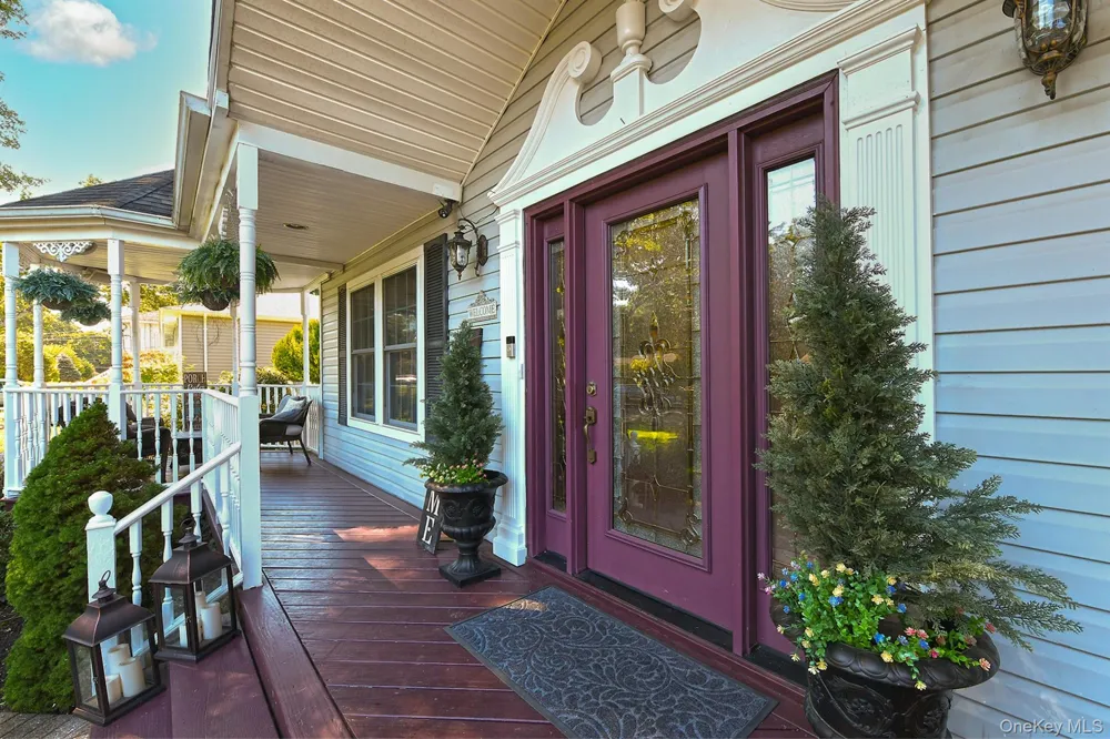 7 Ona Avenue Dix Hills, NY 11746