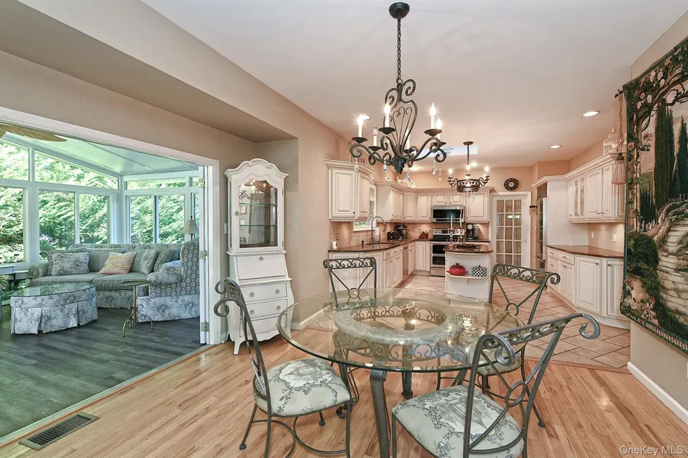 7 Ona Avenue Dix Hills, NY 11746