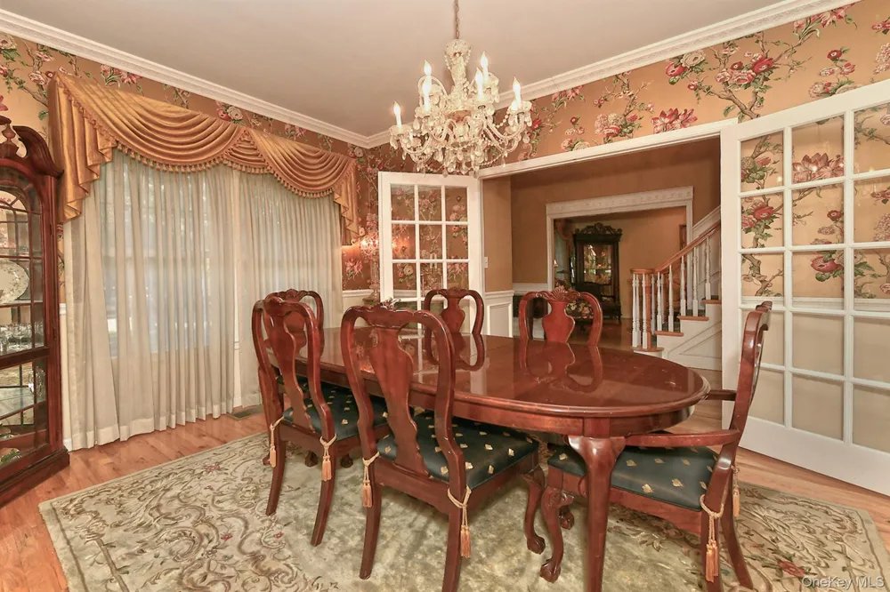 7 Ona Avenue Dix Hills, NY 11746