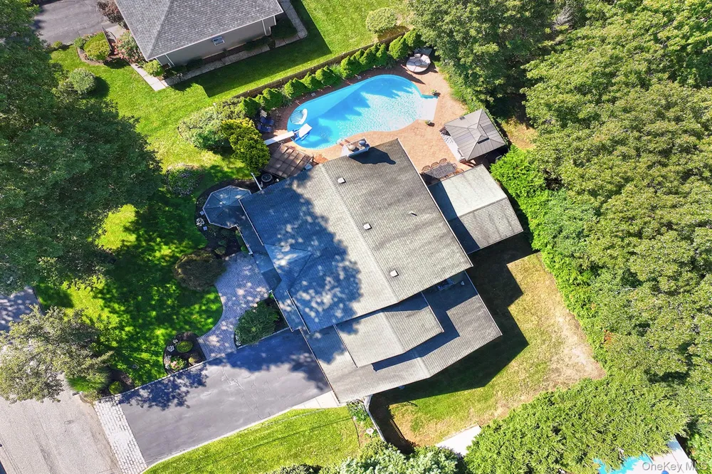 7 Ona Avenue Dix Hills, NY 11746