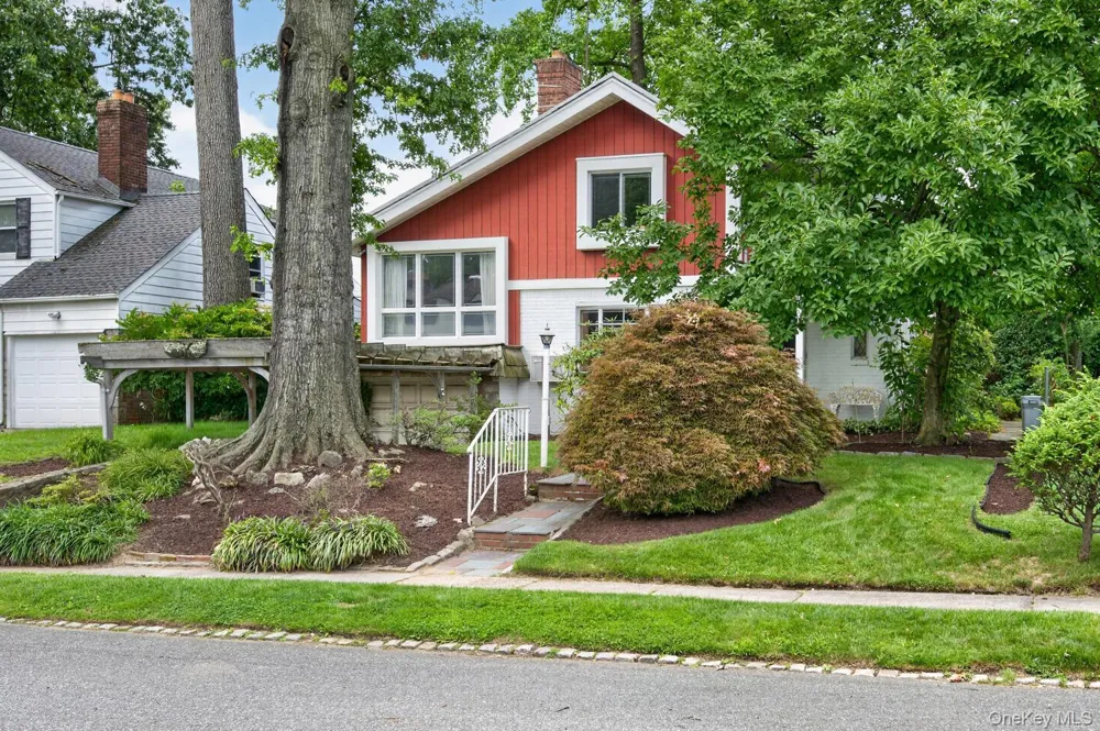 85-22 213th Street Hollis Hills, NY 11427