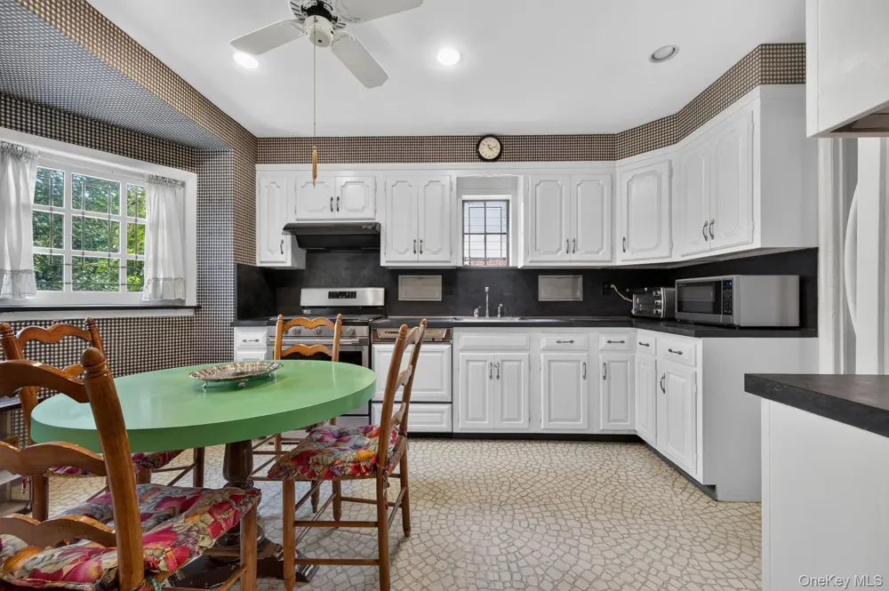 85-22 213th Street Hollis Hills, NY 11427