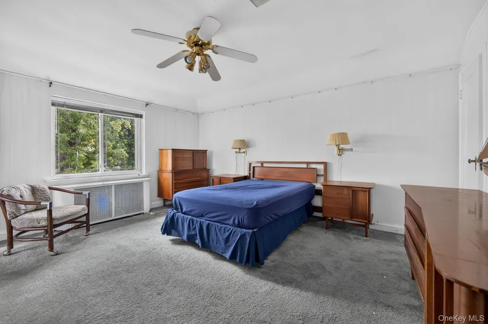 85-22 213th Street Hollis Hills, NY 11427