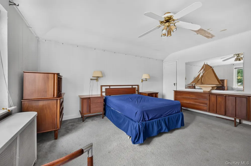 85-22 213th Street Hollis Hills, NY 11427