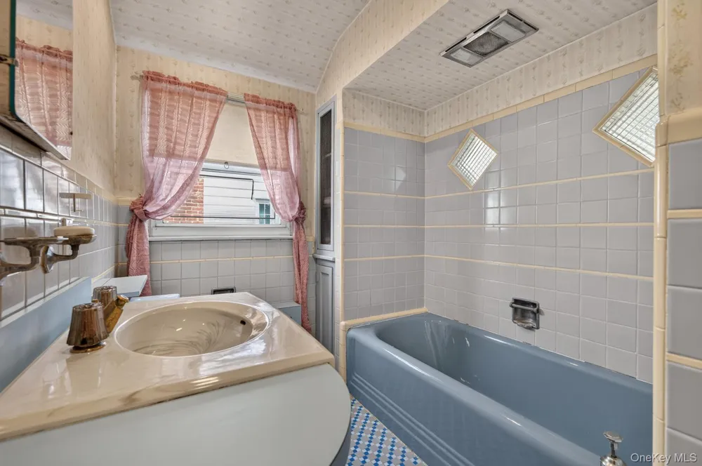 85-22 213th Street Hollis Hills, NY 11427